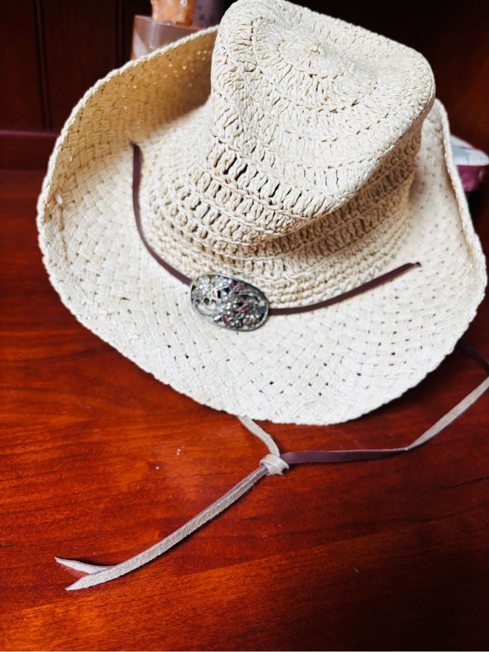 Boho western style cowgirl woven straw hat with floral accent - Picture 5 of 7